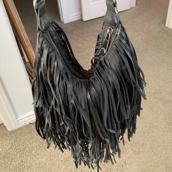 Steve Madden fringe bag in black - Picture 3 of 8